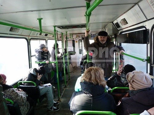 В Омске часть автобусов не выходит на маршрут № 22 — общественный транспорт экономит топливо