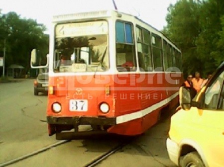 В Омске трое суток не будут работать трамваи и троллейбусы на четырёх маршрутах