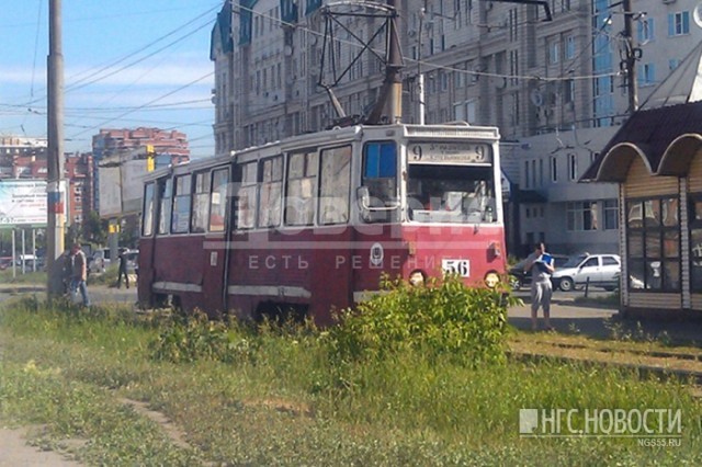 В Омске три трамвая и автобус изменят маршрут из-за ремонта путей на Лермонтова