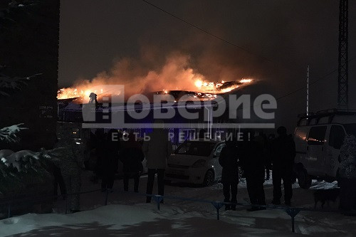 В Омске в городке Нефтяников серьезный пожар